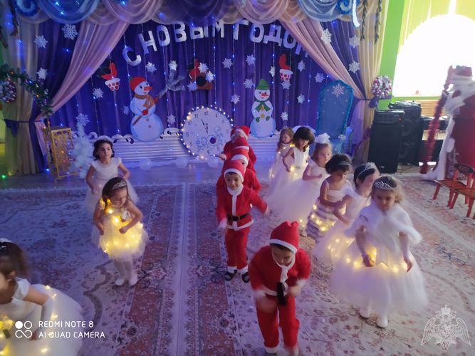 Новогодние утренники в нашем ДОУ