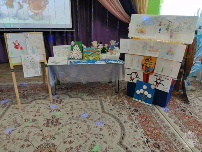Выставка детского рисунка  "Зимние забавы"
