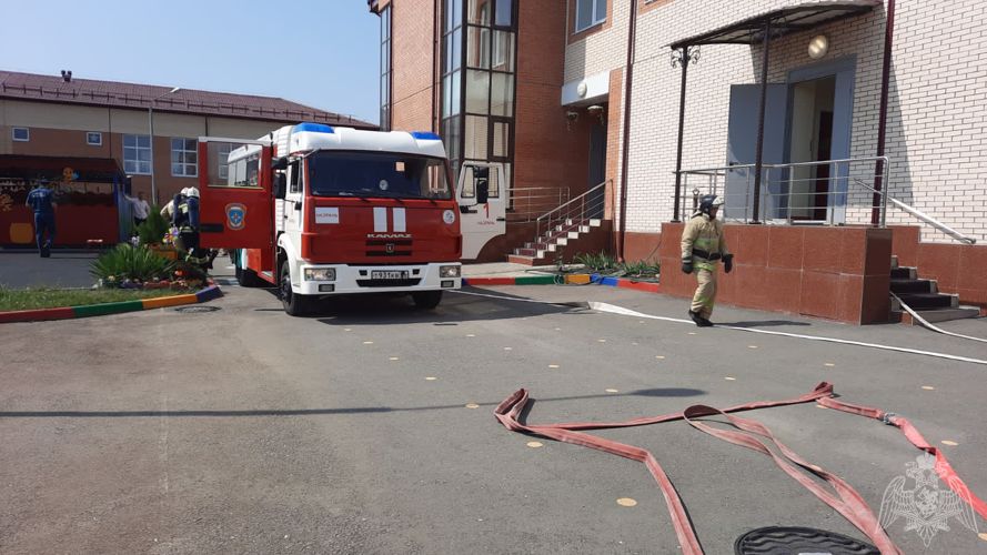 Учебно - тренировочная эвакуация воспитанников и сотрудников ДОУ 
