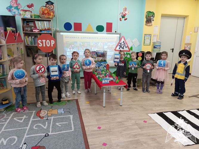 Неделя безопасного  дорожного движения в ДОУ