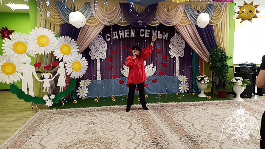 "День семьи, любви и верности"