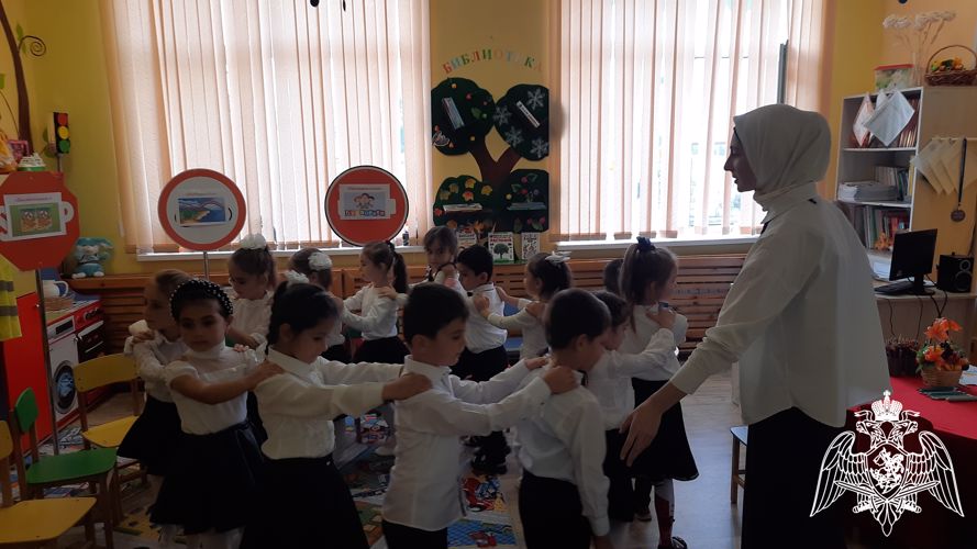 В нашем ДОУ прошло открытое занятие педагога-психолога с детьми подготовительной группы  «Путешествие в страну Знаний».