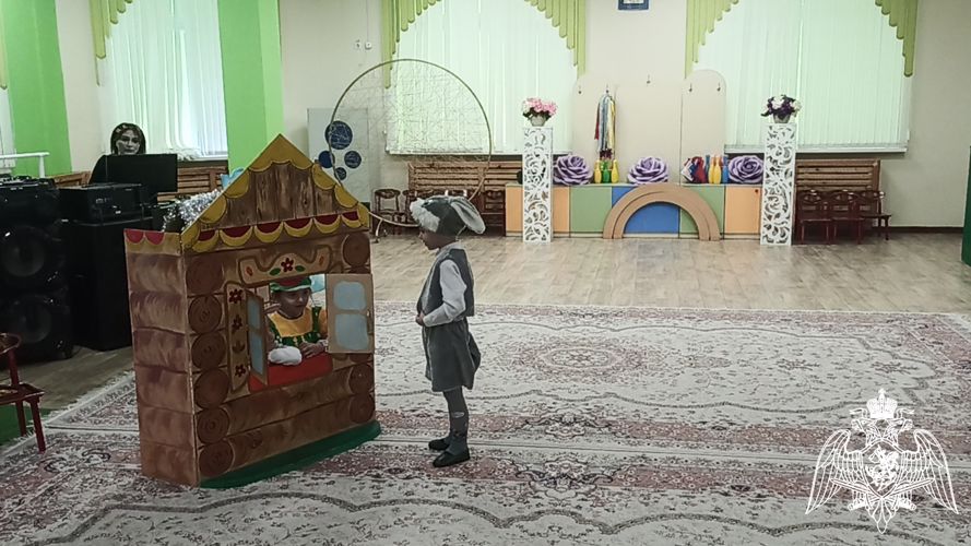 Викторина "Все любят сказки" с детьми старшей группы "Ласточки" (провела Костоева М.А.)