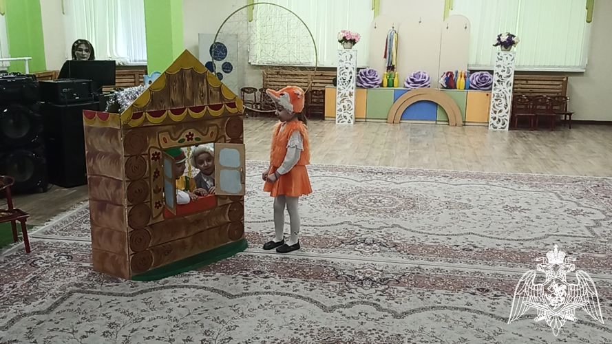 Викторина "Все любят сказки" с детьми старшей группы "Ласточки" (провела Костоева М.А.)