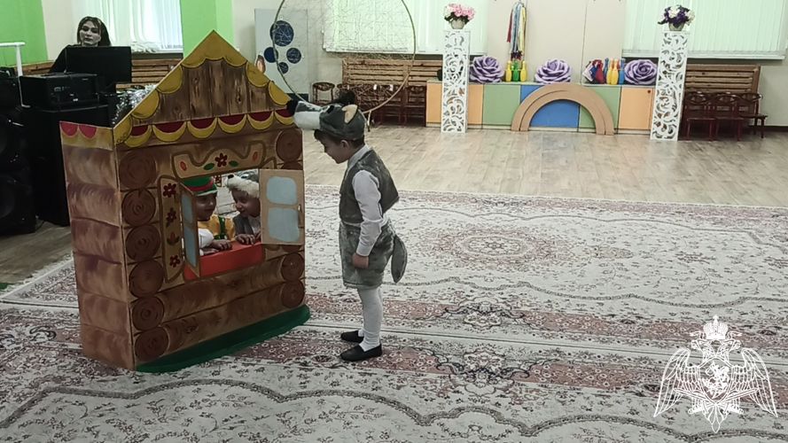 Викторина "Все любят сказки" с детьми старшей группы "Ласточки" (провела Костоева М.А.)