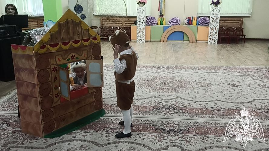 Викторина "Все любят сказки" с детьми старшей группы "Ласточки" (провела Костоева М.А.)