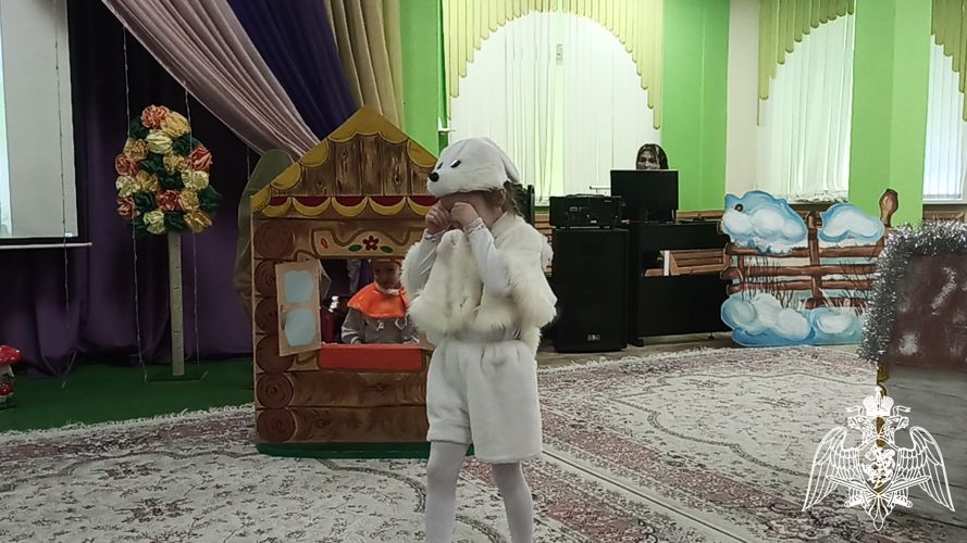 Викторина "Все любят сказки" с детьми старшей группы "Ласточки" (провела Костоева М.А.)