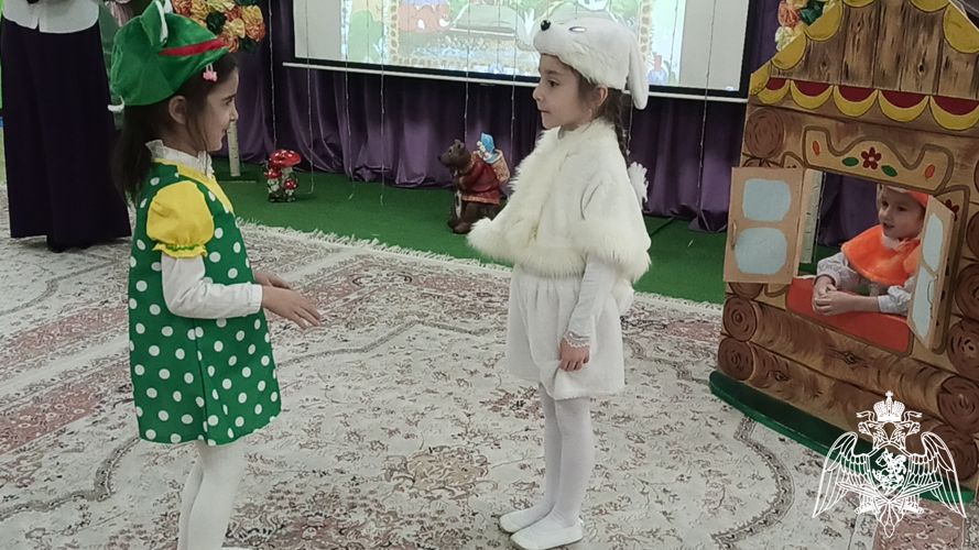 Викторина "Все любят сказки" с детьми старшей группы "Ласточки" (провела Костоева М.А.)