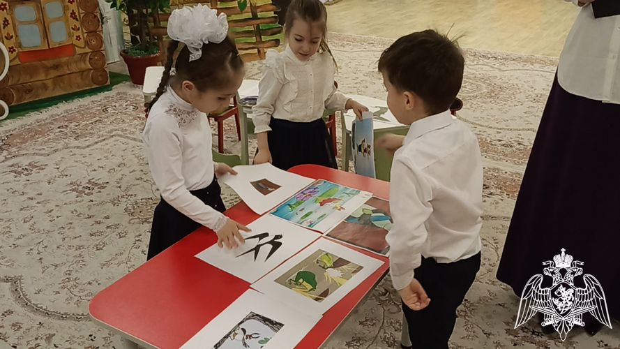 Викторина "В гостях у мультиков" с детьми старшей группы "Ласточки"(провела: воспитатель Костоева М.А.)