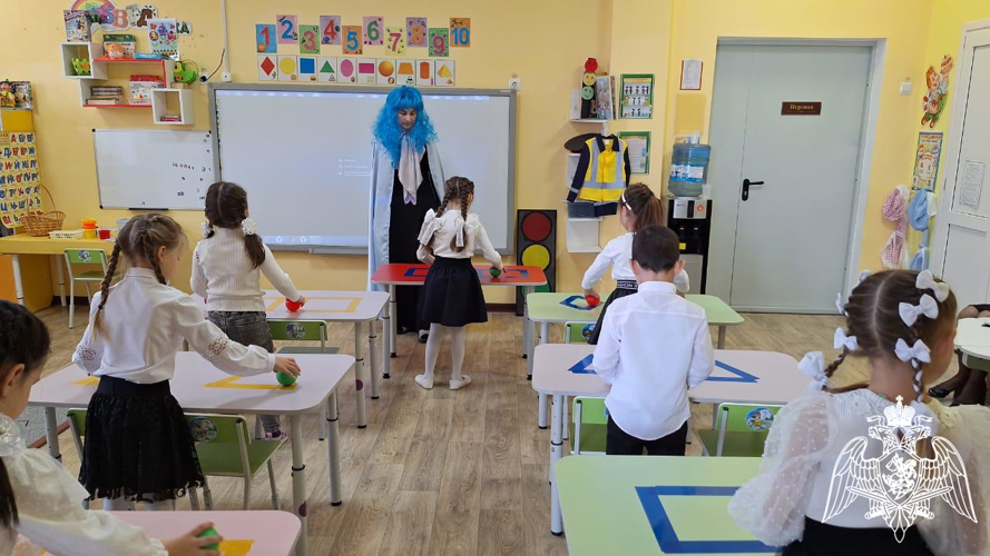 Занятие педагога-психолога Дзангиевой З.М. "Путешествие с Мальвиной в поисках волшебных ключей" 