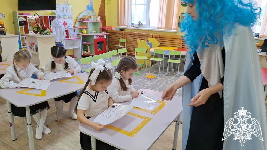 Занятие педагога-психолога Дзангиевой З.М. "Путешествие с Мальвиной в поисках волшебных ключей" 