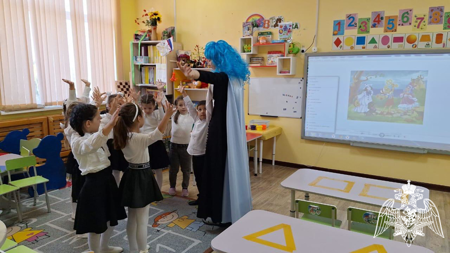 Занятие педагога-психолога Дзангиевой З.М. "Путешествие с Мальвиной в поисках волшебных ключей" 