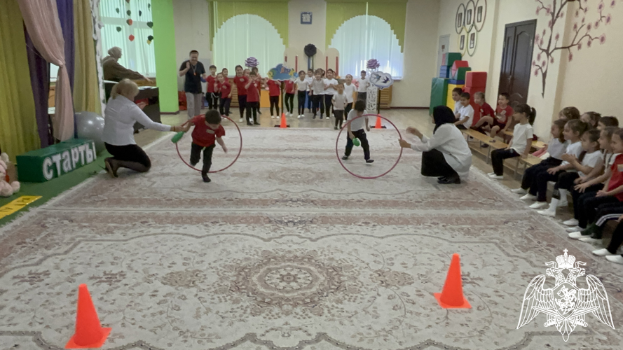 Спортивный праздник в подготовительной группе «Веселые старты».