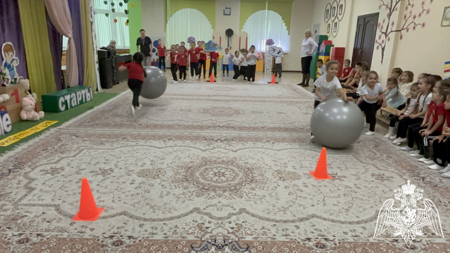 Спортивный праздник в подготовительной группе «Веселые старты».