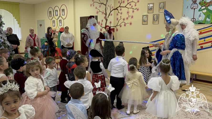 Новогодний карнавал