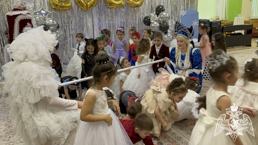 Новогодний карнавал