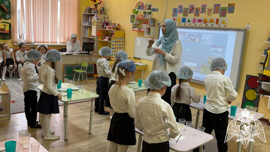 Занятие по познавательному развитию в подготовительной группе "Чудо - вода"