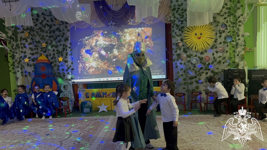 День космонавтики.