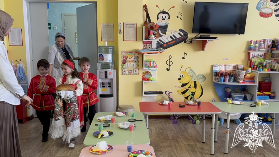 Познавательно-экспериментальная деятельность в подготовительной группе «Волшебная соль»
