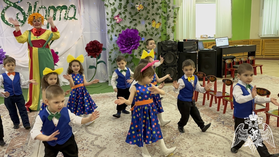Музыкальное развлечение «8 марта»
